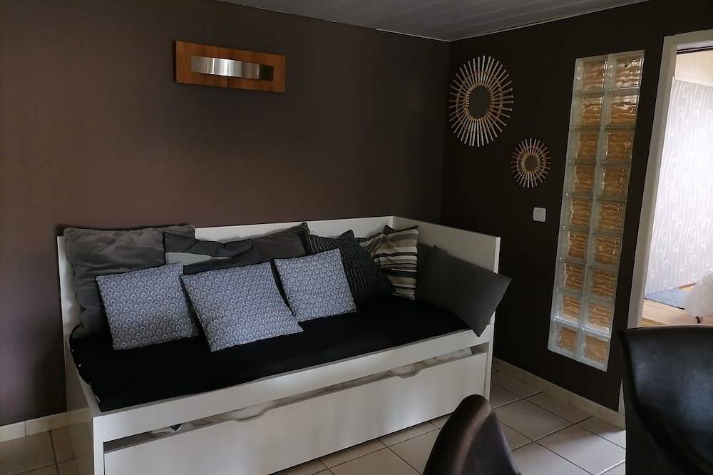 Cosy chalet apartment in Sévrier, Parque natural regional del Macizo de Bauges