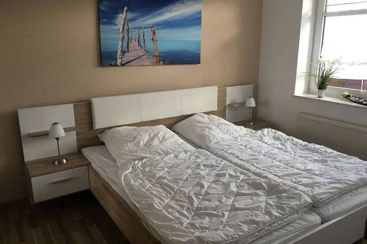 Ferienhaus für 7 Personen, mit Pool und Balkon in Hooksiel