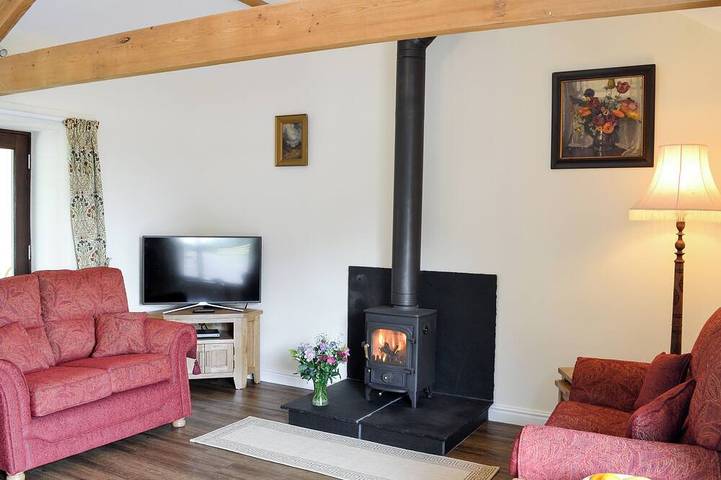 Cottage for 2 people, with hot tub and garden, with pets in Cumbria