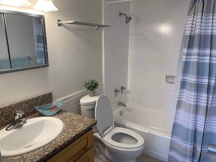 Vacation rental for 5 people, with balcony and pool as well as hot tub in Honolulu