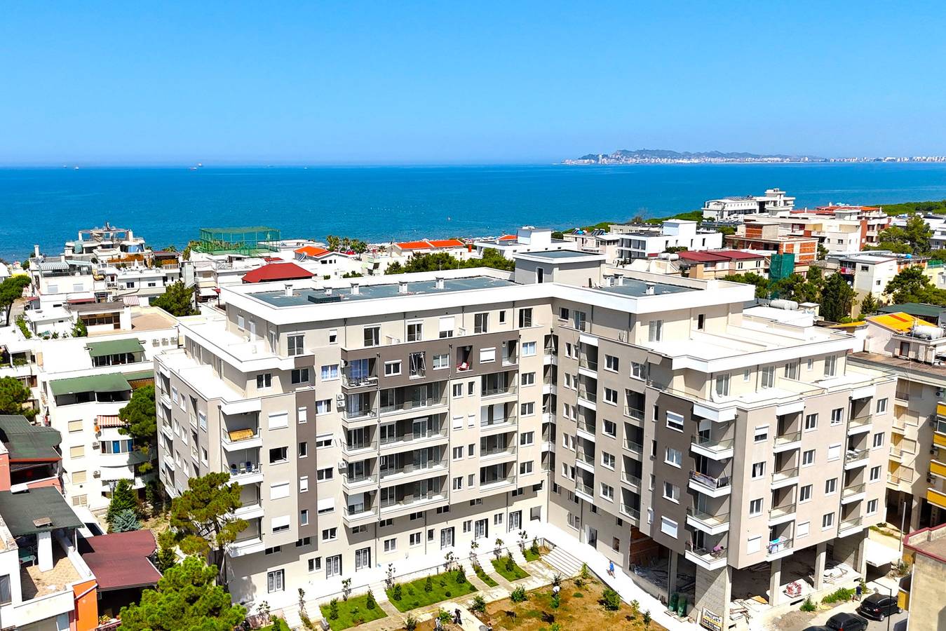 Ganze Wohnung, Ferienwohnung für 4 Personen mit Balkon in Golem, Albanien