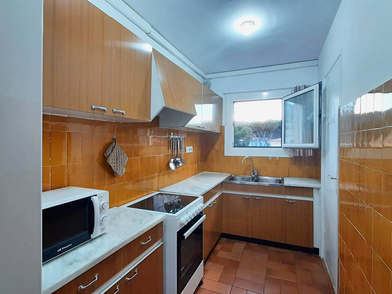 Apartamento entero, Apartamento frente al mar en Platja de Pals con terraza y parking in Pals, Costa Brava