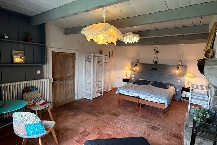 Location de vacances pour 14 personnes, avec jardin à Saint-Marcelin-de-Cray - 2