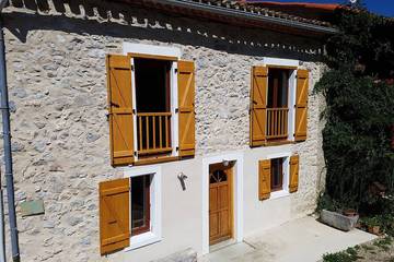 Gîte pour 10 personnes, avec jardin, animaux acceptés à Belcaire