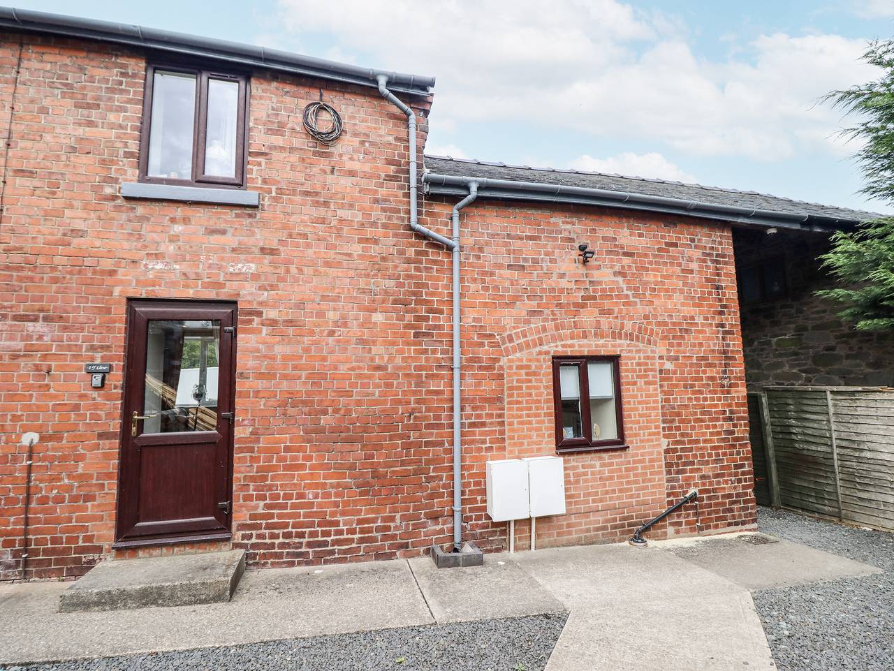 Entire apartment, 1 Y Llew in Powys