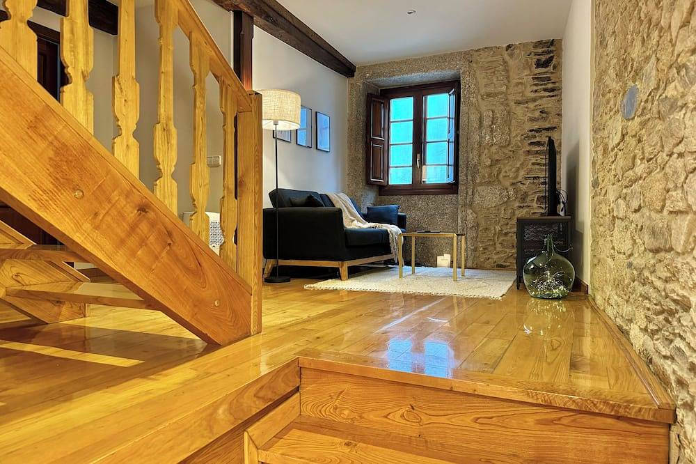 2 Rooms In The Heart Of The Old Town Of St Jacques De Compostelle in Santiago di Compostela, Provincia della Coruña