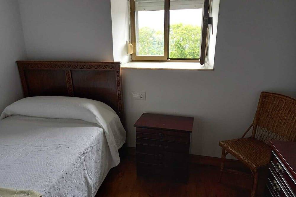 Casina de Castiello, Casa en Entorno Rural Para 4 Personas Cerca de Arriondas in Parres, Costa Verde (Spain)