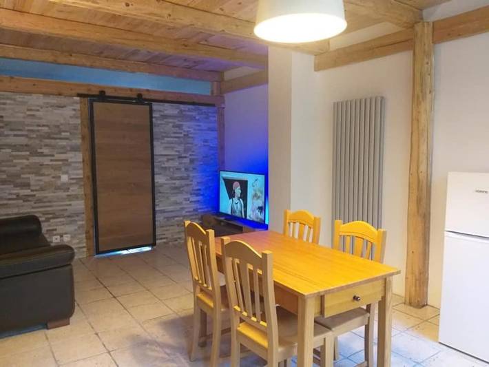 Gîte pour 4 personnes, avec Terrasse et Jardin à Espinasses - 2