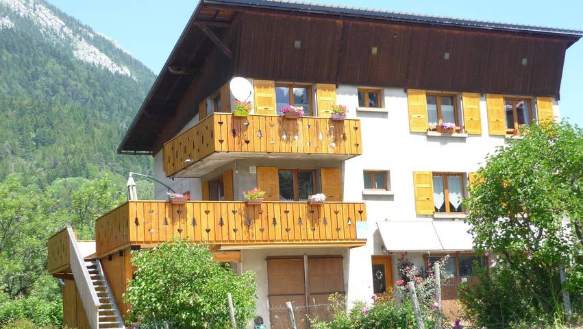 Gîte pour 6 personnes, avec Terrasse et Jardin
