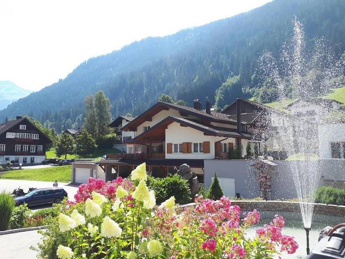 Ferienwohnung für 4 Personen, mit Pool und Ausblick sowie Sauna und Balkon - 1