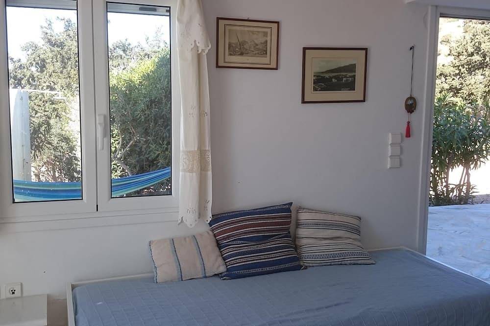 Syros: Villa met buitengewone aan de Egeïsche Zee in de buurt in Finikas, Syros