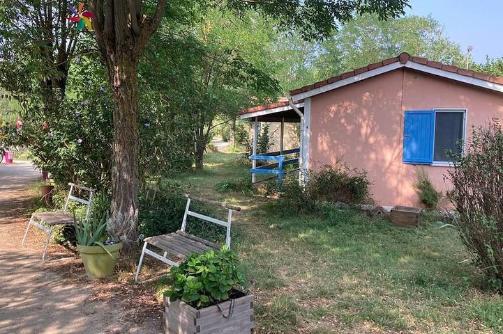 Gîte pour 4 personnes, avec piscine, animaux acceptés à Montlaur (Midi-Pyrénées)
