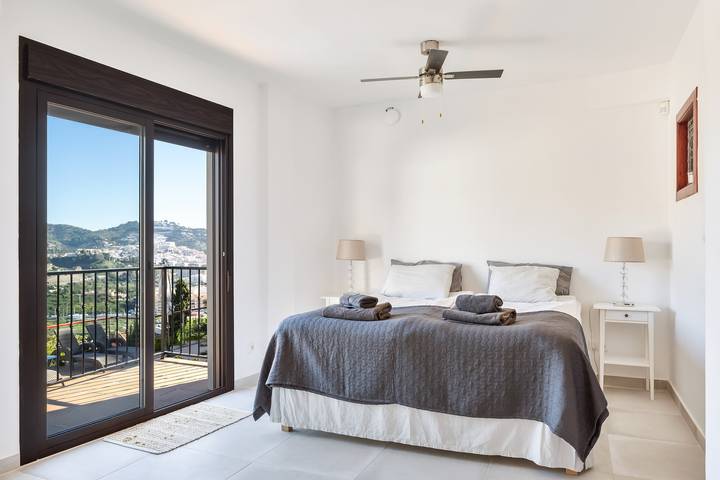 Casa rural para 15 personas, con jardín y terraza en Almuñecar - 4