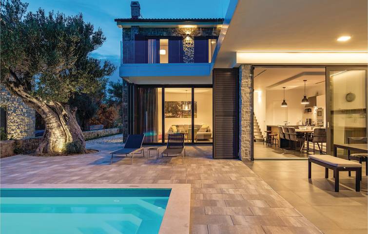 Ferienhaus für 7 Personen, mit Terrasse und Pool in Novalja - 4