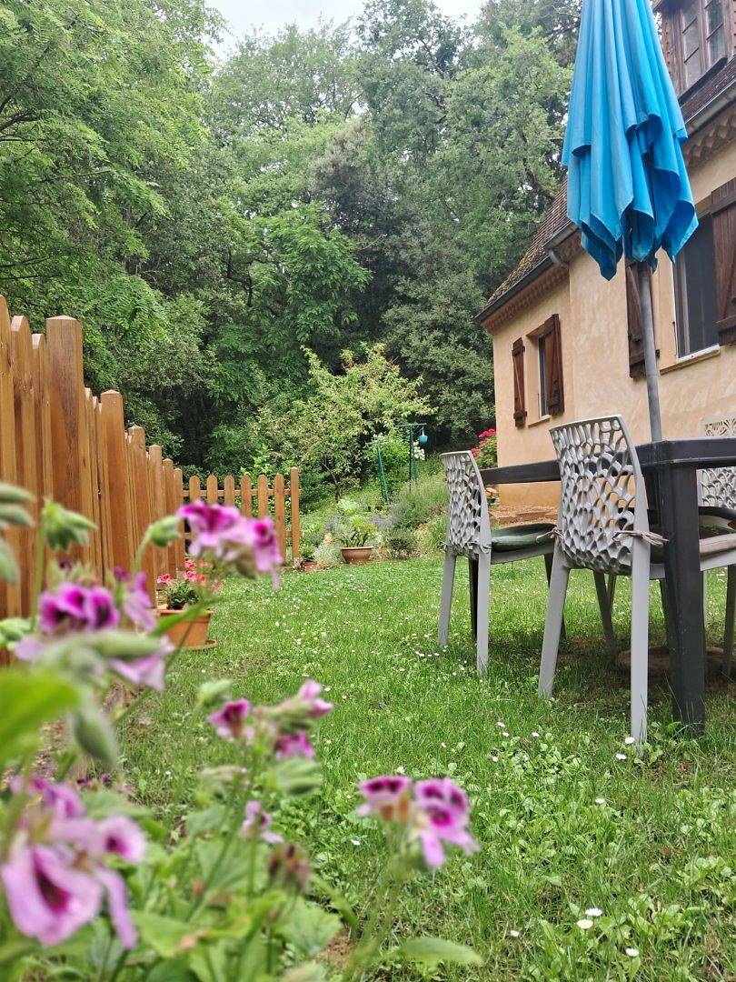 Gîte "L'Orée du Bois" entre Sarlat et la vallée des châteaux in Vézac, Périgord Noir
