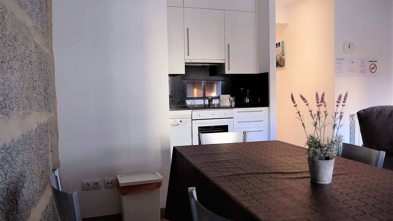 Apartamento vacacional entero, Apartamento de vacaciones para 6 personas con balcón in Orense, Provincia de Orense