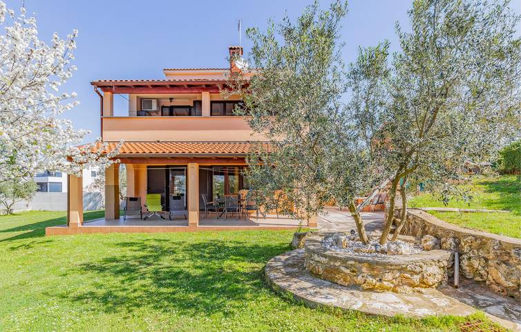 Ferienwohnung für 6 Personen, mit Terrasse und Garten in Pula-Medulin - 4