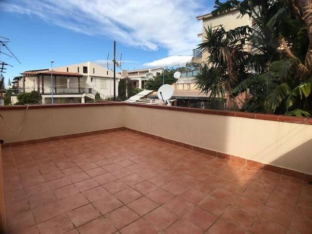 Gîte pour 7 personnes, avec balcon, adapté aux familles à San Leone - 4