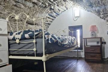 Holiday Home for 4 People in Galway, Lough Corrib, Photo 2