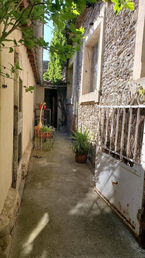 Gîte pour 2 personnes, avec terrasse, animaux acceptés à Conques-sur-Orbiel - 4