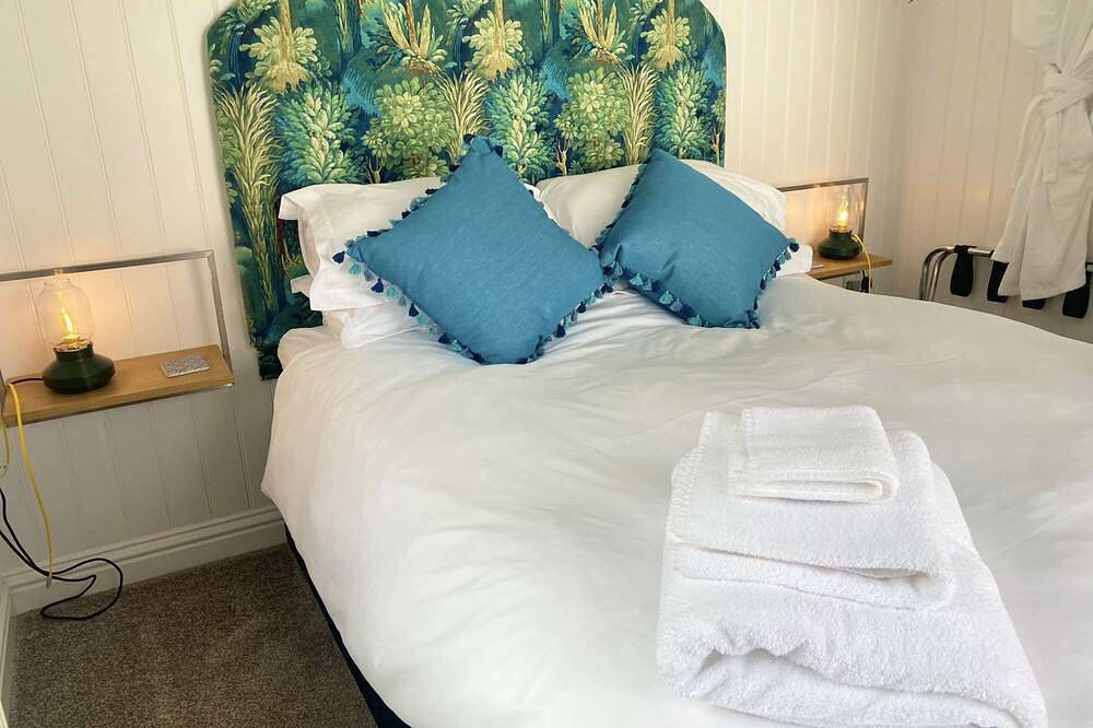 Newgate Cottage by Newfo dot Rest in Lymington, Hampshire