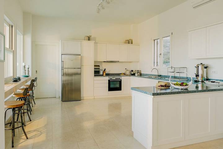 Villa pour 16 personnes, avec jardin ainsi que jacuzzi et terrasse, animaux acceptés dans Elounda - 4