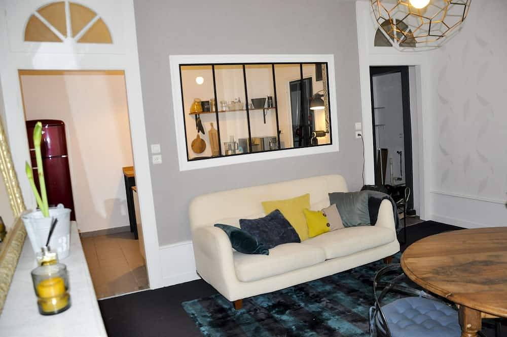 Apartamento entero, L'Aparté a charming accommodation in the heart of old Lons le Saunier in Lons-le-Saunier, Jura