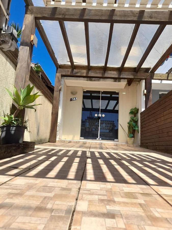 Casas e apartamentos de temporada para 4 pessoas, com balcão e jardim e ainda vista, com animais de estimação em Imbé