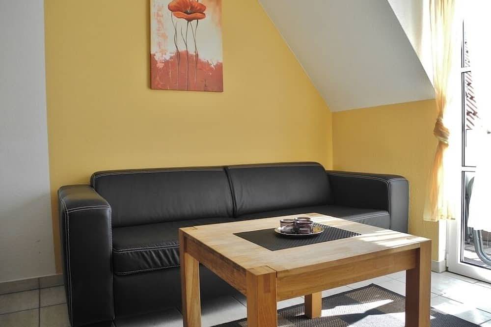 Ganze Wohnung, Ferienwohnung gelegen im kleinen Paradies umrahmt von Wiesen,     Feldern und Wald in Haundorf, Fränkisches Seenland