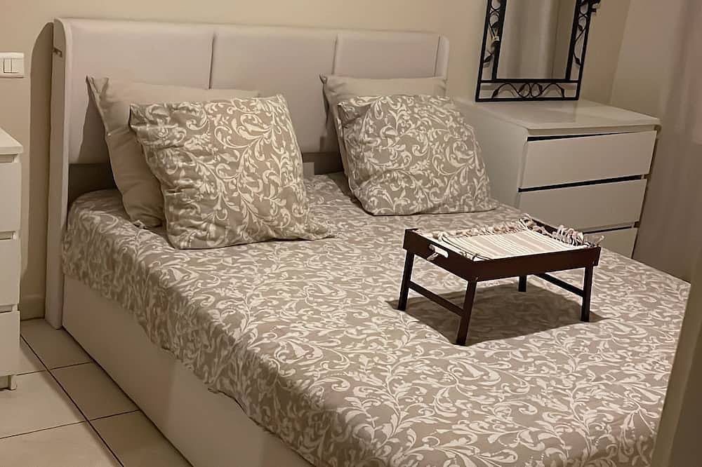 Spacious & Comfortable house in Monteux, next to Parc Spirou and Wave Island. in Monteux, Vaucluse