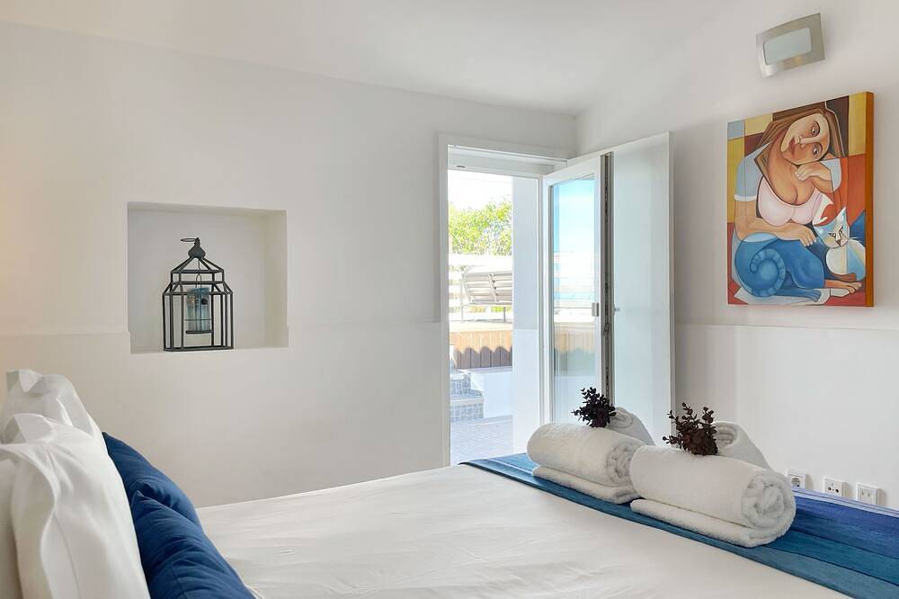 Large Spacious 2 Bedroom House 5 minutes from Zambujeira do Mar - House 4 in Zambujeira do Mar, Costa Alentejana