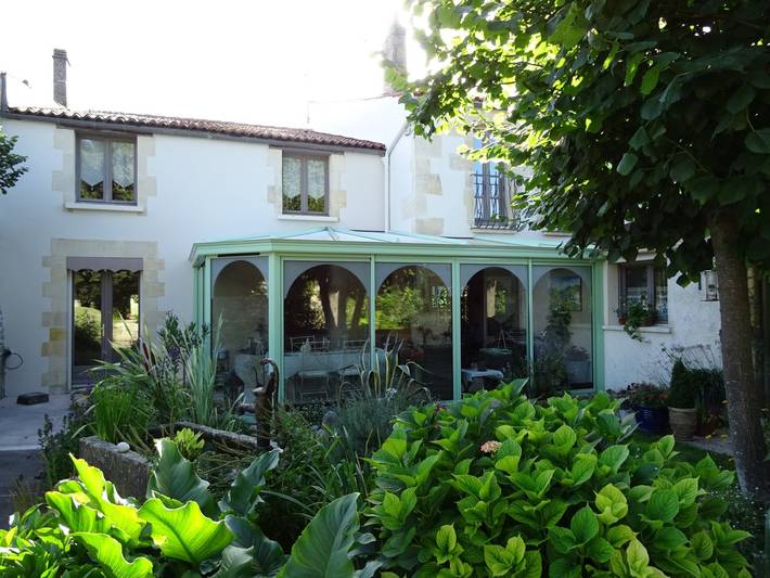 Cottage pour 2 personnes, avec jardin à Pont-l'Abbé-d'Arnoult