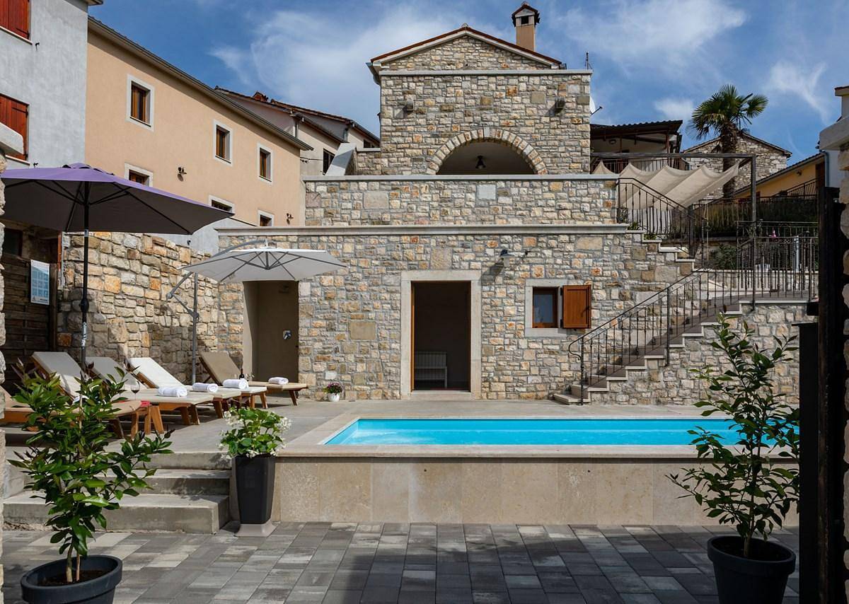 Maison de vacances pour 8 personnes avec terrasse in Beram, Pazin