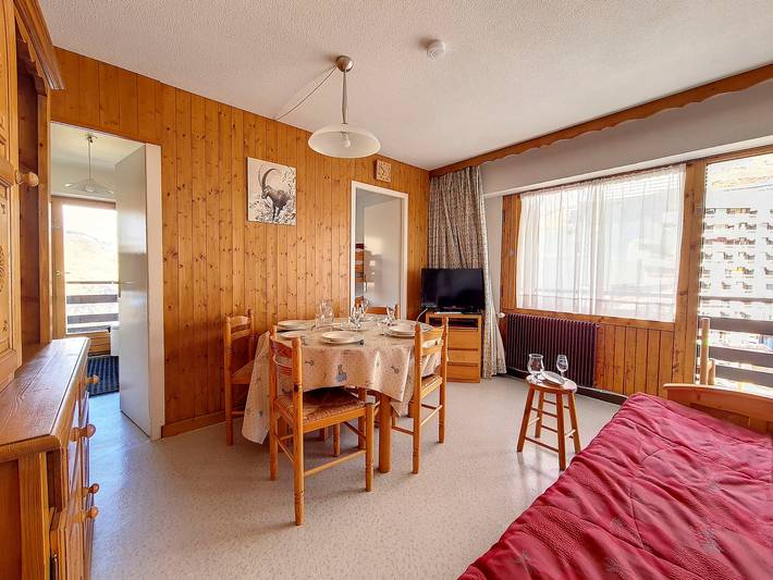 Geheel appartement, Spacious 3-room apartment, ski-in/ski-out, balcony in Les Menuires, Saint-Martin-de-Belleville