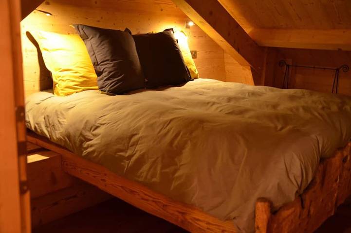 Gîte pour 8 personnes, avec terrasse à Les Moussières - 4