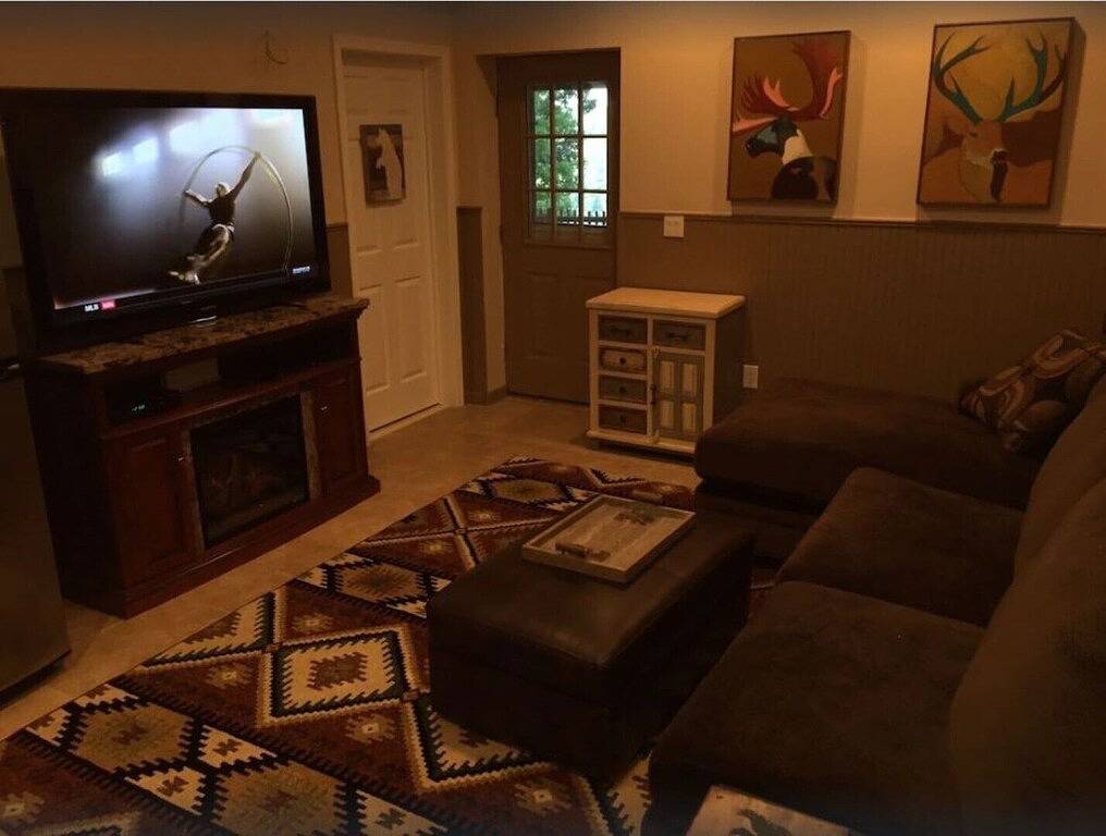 The Masthope View House--Chalet Overlooking Delaware River with Fab Game Room! in Masthope, Pike County