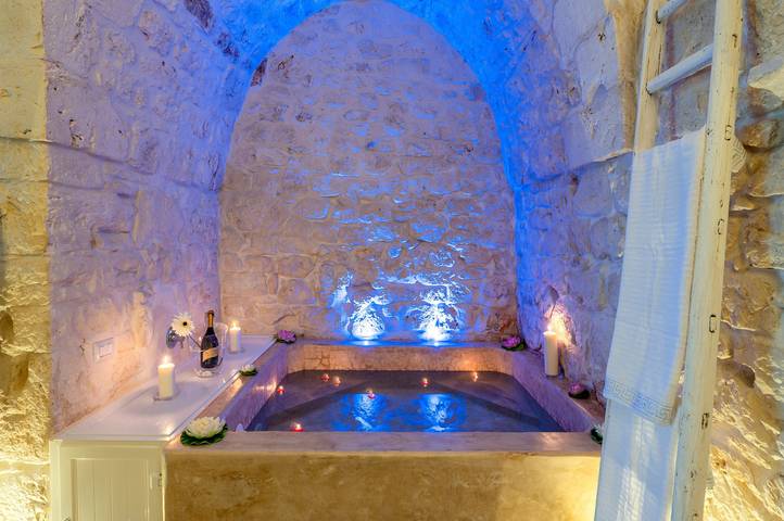 Hel lägenhet, Lägenhet för 2 Personer med bubbelpool in Ceglie Messapica, Salento