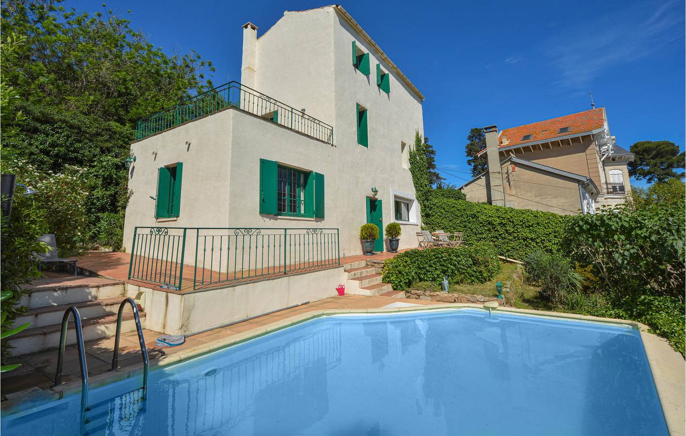 Apt vue mer avec AC, piscine et parking in Mont Saint-Clair, Sète