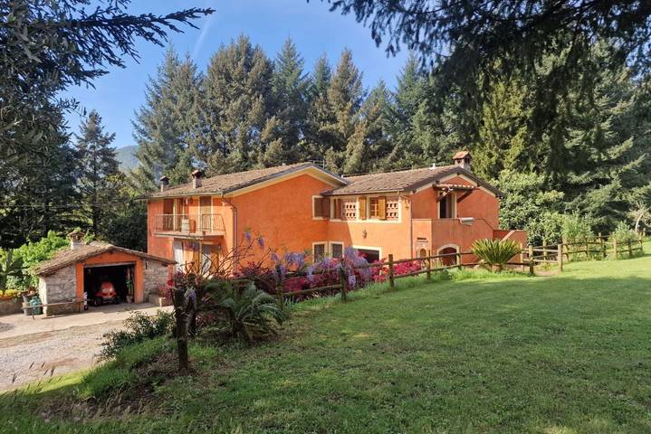 Ferienwohnung für 7 Personen, mit Garten