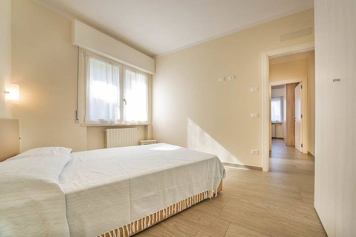 Appartamento intero, Dimora Paola - Garda - Centro con parcheggio- ac in Garda, Prealpi Gardesane