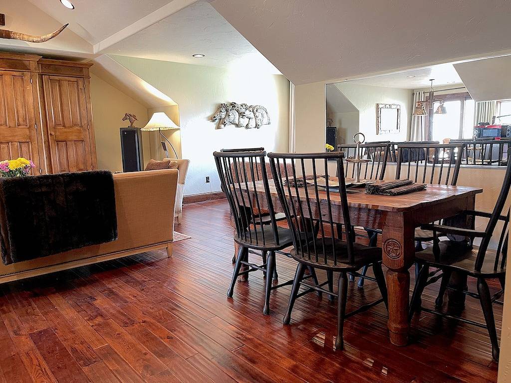 Ganze Wohnung, Studio 57- luxury apartment in the Wapiti Area! in Wapiti, Absaroka Range