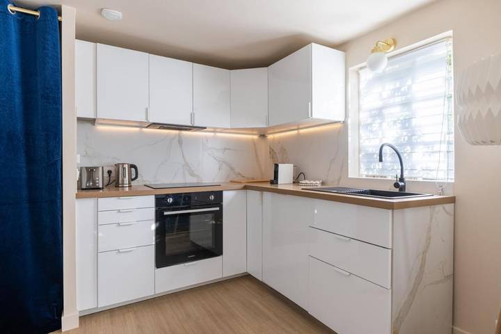 Location de vacances pour 2 personnes, avec terrasse et jardin à La Celle-Saint-Cloud - 2