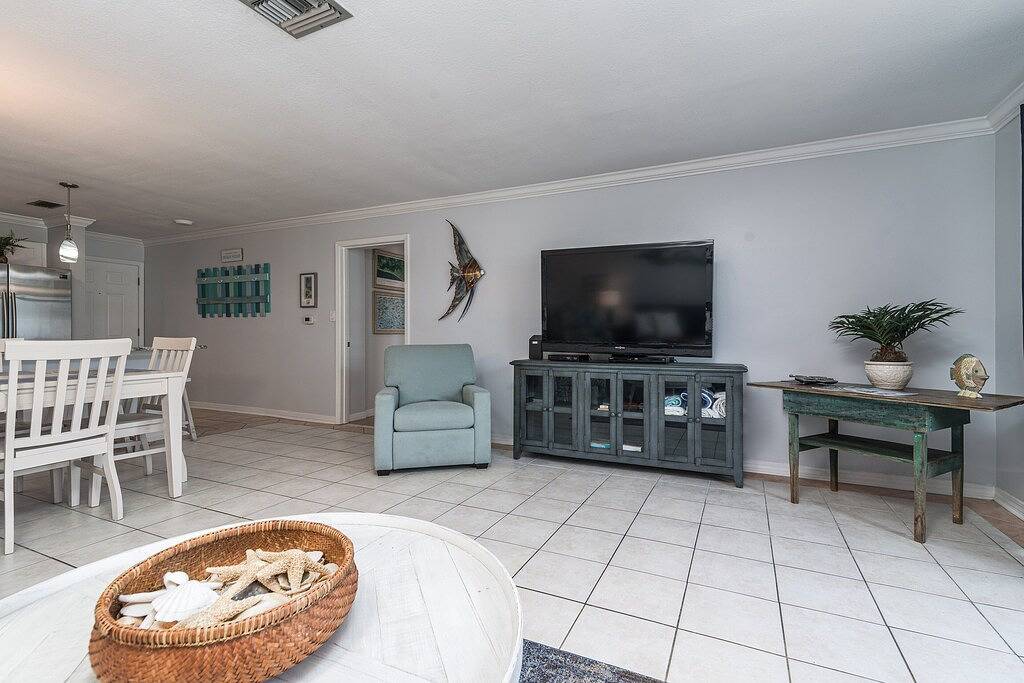 Ganze Wohnung, Aegean 203 by Salt Water Vacations in Destin, Emerald Coast