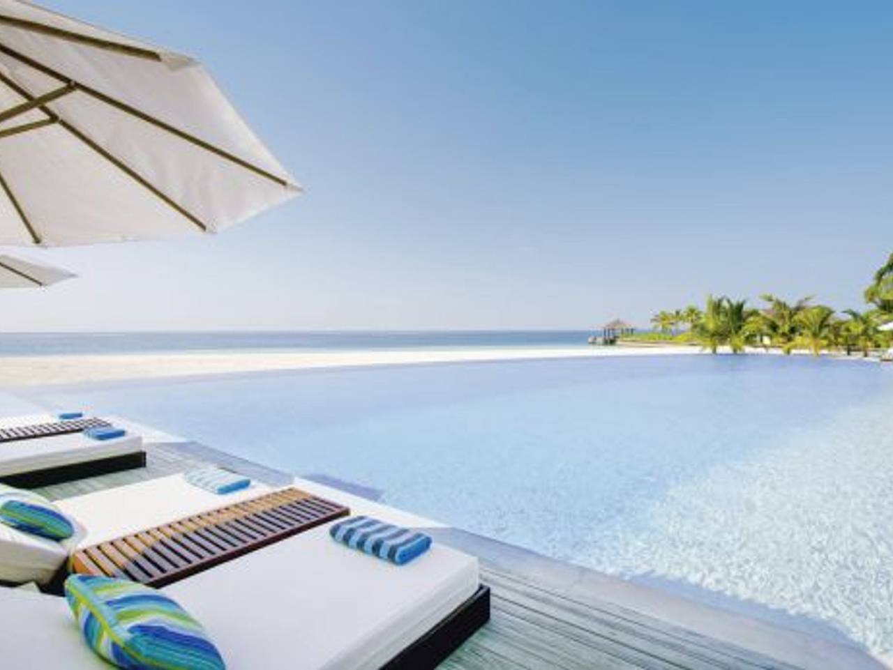 Velassaru Maldives - Water Villa in Medhu-Uthuru Province