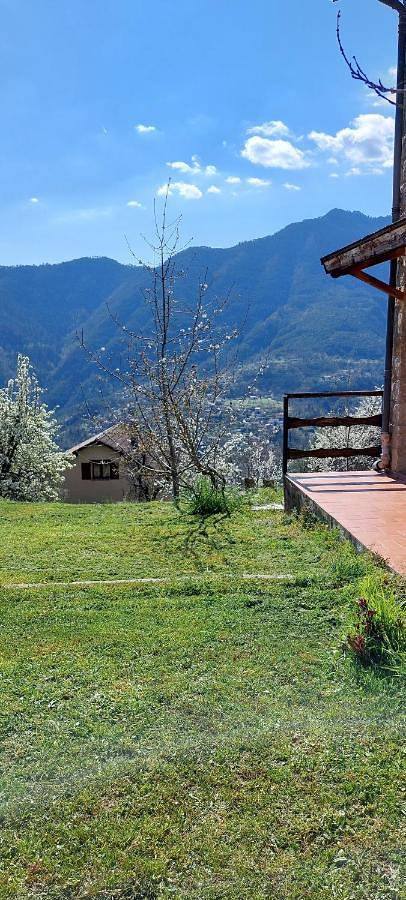 Appartement de vacances pour 3 personnes, avec Balcon et Terrasse ainsi que Jardin et Vue