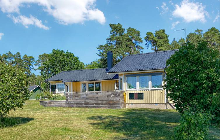 Hus för 9 Personer med trädgård in Öland