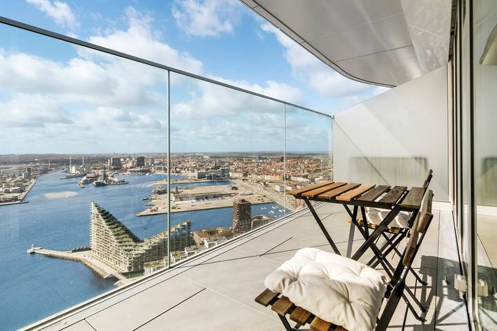 Vacation rental for 2 people, with terrace and lake view in Aarhus