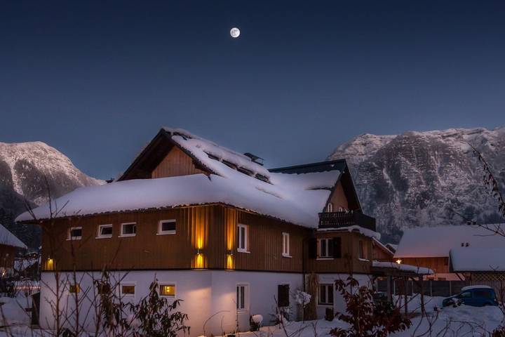 Ferienhaus für 20 Personen, mit Ausblick und Seeblick sowie Garten in Dachstein Salzkammergut - 2