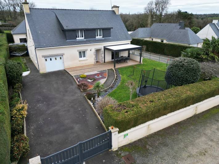 Gîte pour 10 personnes, avec terrasse et jardin