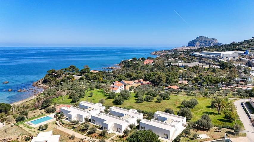 Appartamento per 4 persone, con giardino e terrazza nonché piscina a Mazzaforno